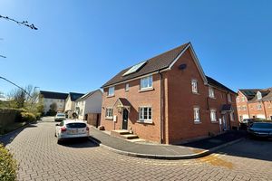 Front Setting- click for photo gallery